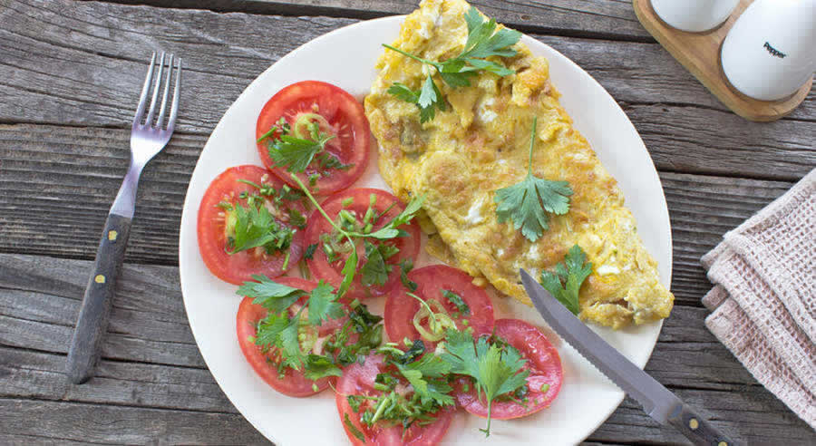 Tomato Omelette as Recommended by a Holistic Nutritionist